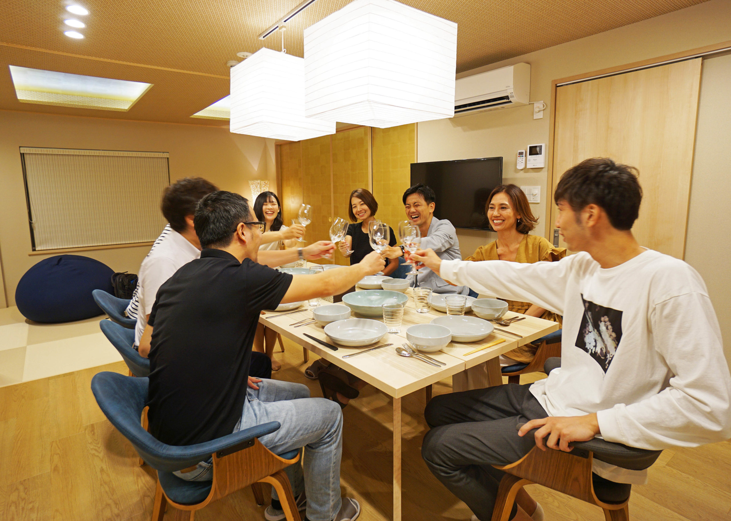 ダイニング　人　2M